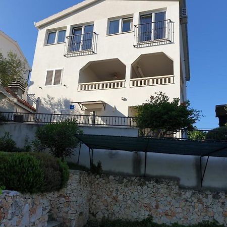 Apartments Zdenka Vinišće Eksteriør billede