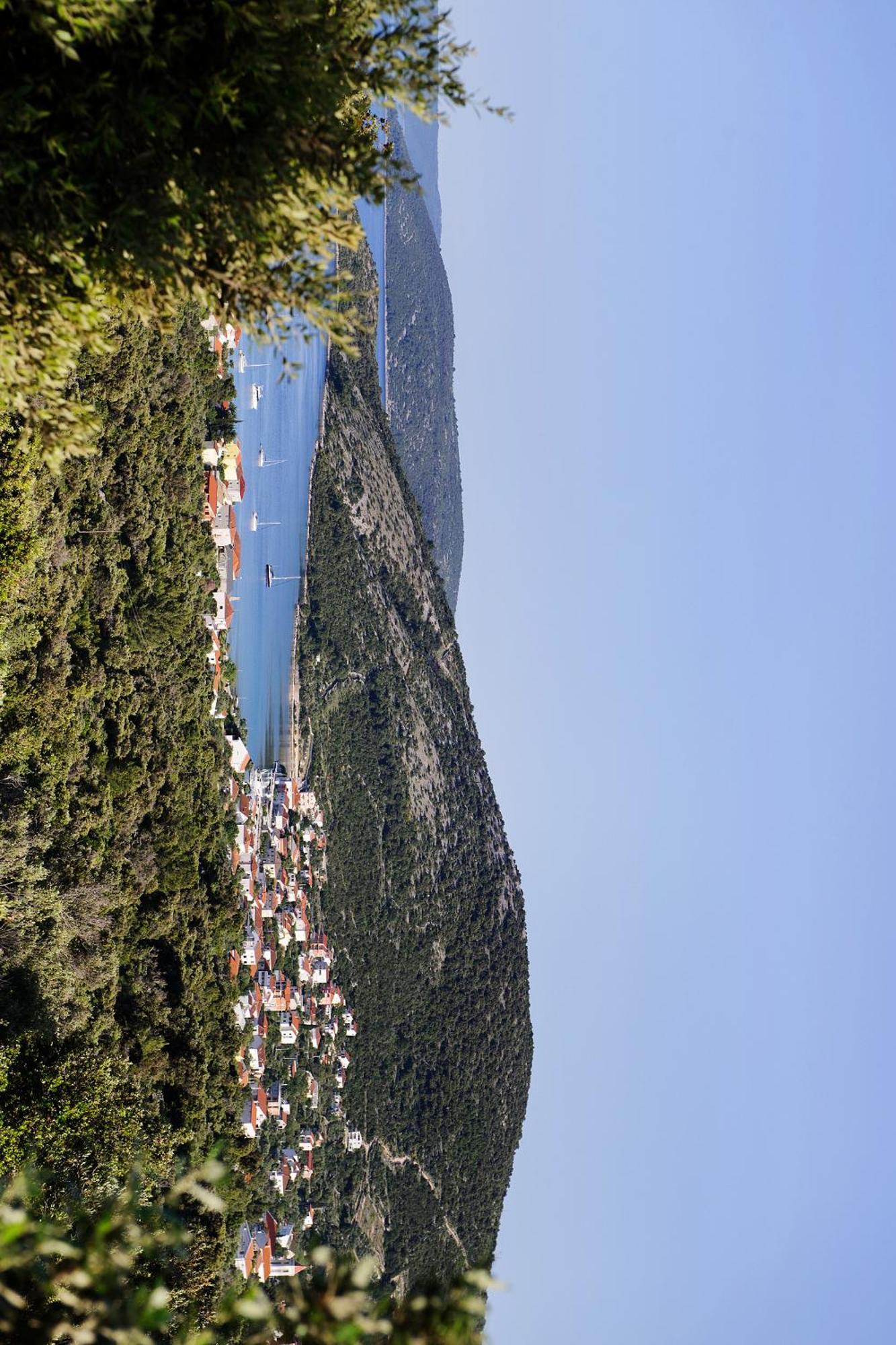 Apartments Zdenka Vinišće Eksteriør billede