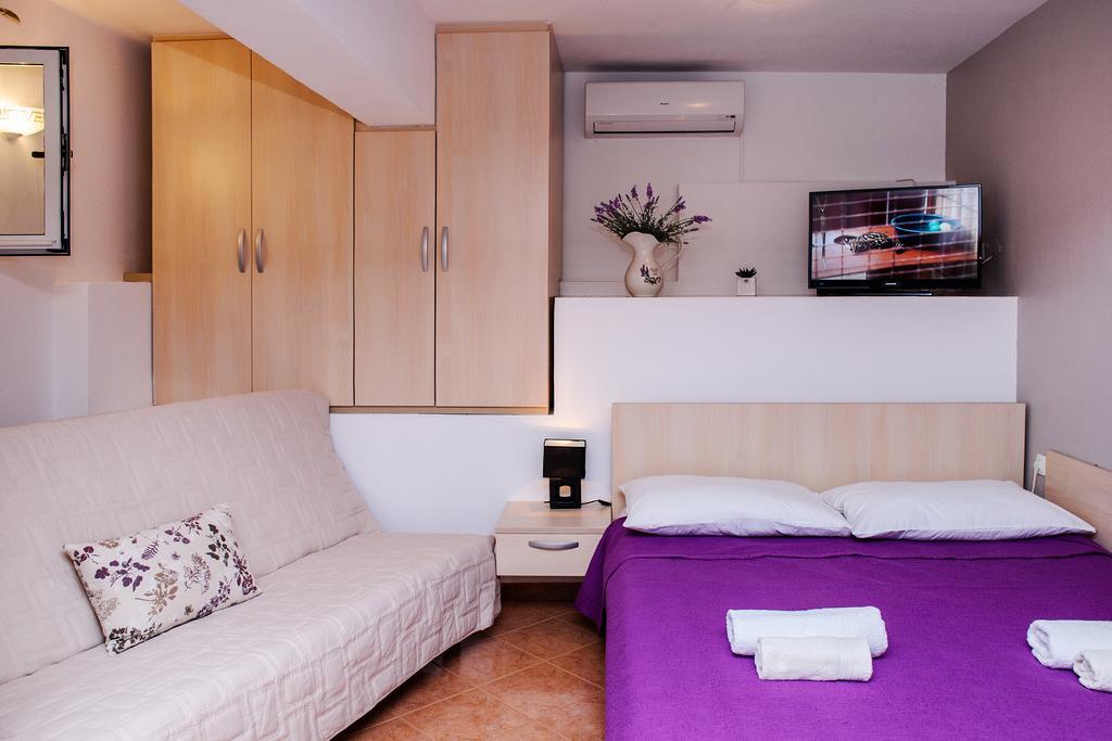 Apartments Zdenka Vinišće Eksteriør billede